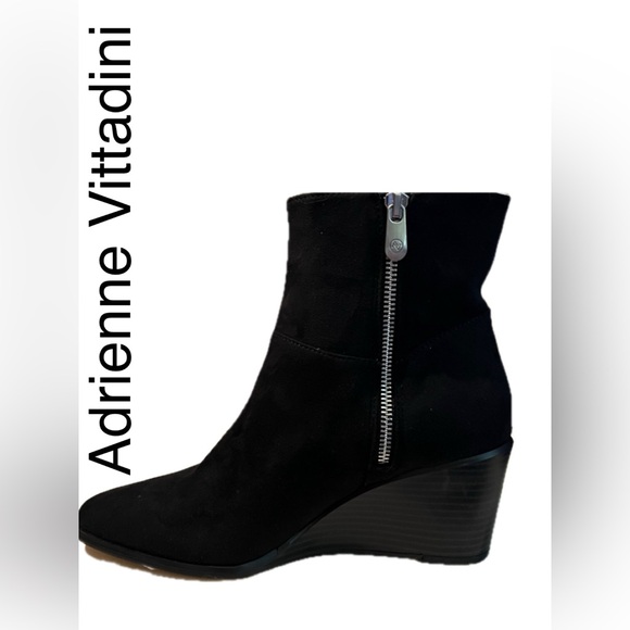 New ADRIENNE VITTADINI Women’s Black Almond Toe Side Zip Wedge Bootie Size 7M - Picture 6 of 10